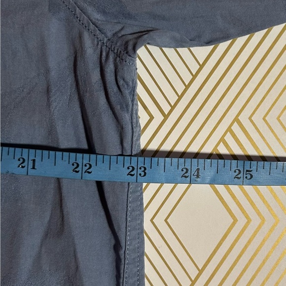 Vintage Tommy Bahama Blue Floral Silk Blend Button Down Shirt - Picture 4 of 7